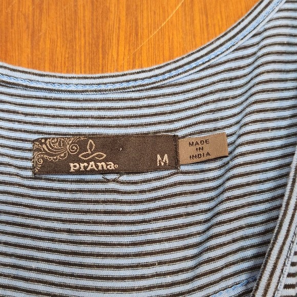 prAna Woman’s Striped Ombré Blue Casual Tank Top Size Medium - Picture 3 of 5